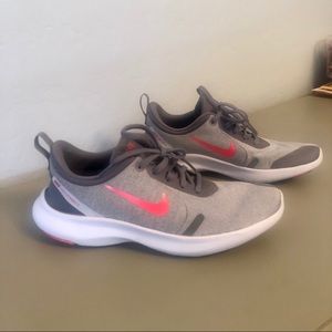 Women’s Nike Flex Experience Sneakers Size 7.5